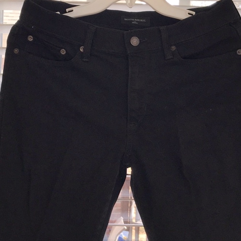 Women’s black skinny jeans